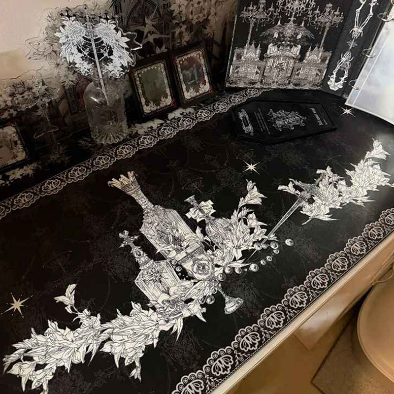 Divine Realm Gothic Building M - Desk Setup Cozy recension och pris